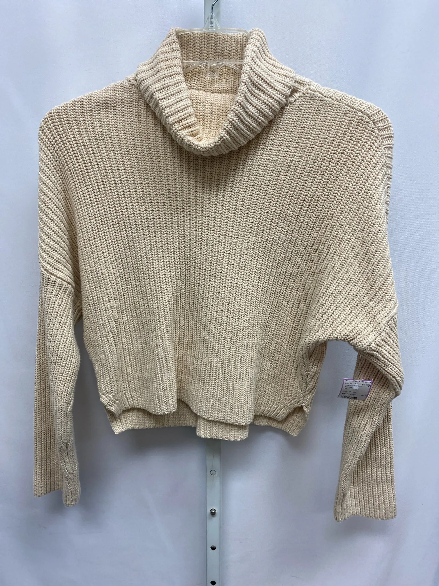 Abercrombie Size Small Cream Long Sleeve Sweater