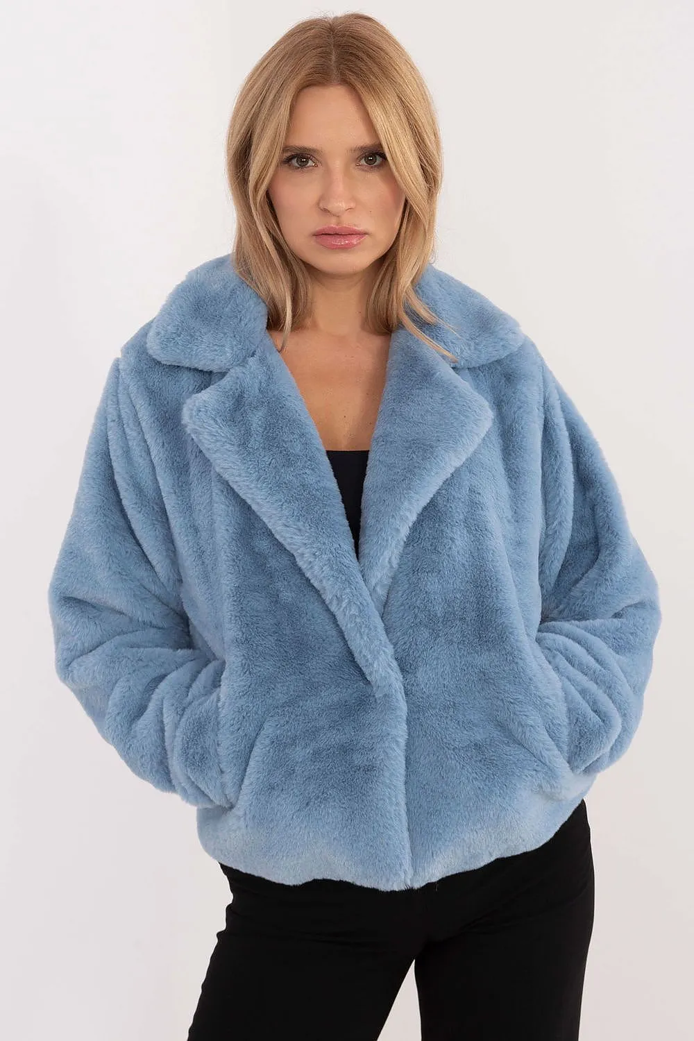 Elegant  slip-in pockets fur jacket