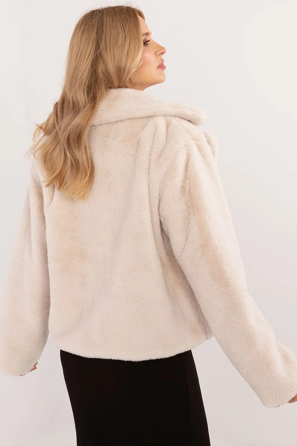 Elegant  slip-in pockets fur jacket