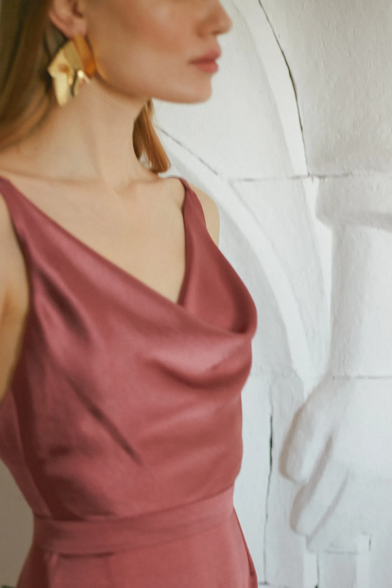 KAMEA brick red backless cocktail dress