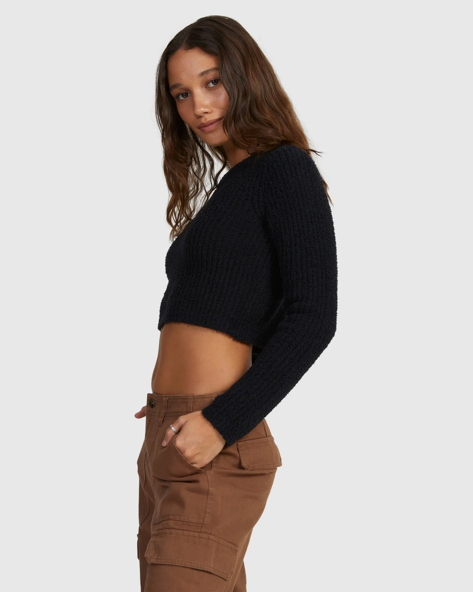 LUSH CROP SWEATER