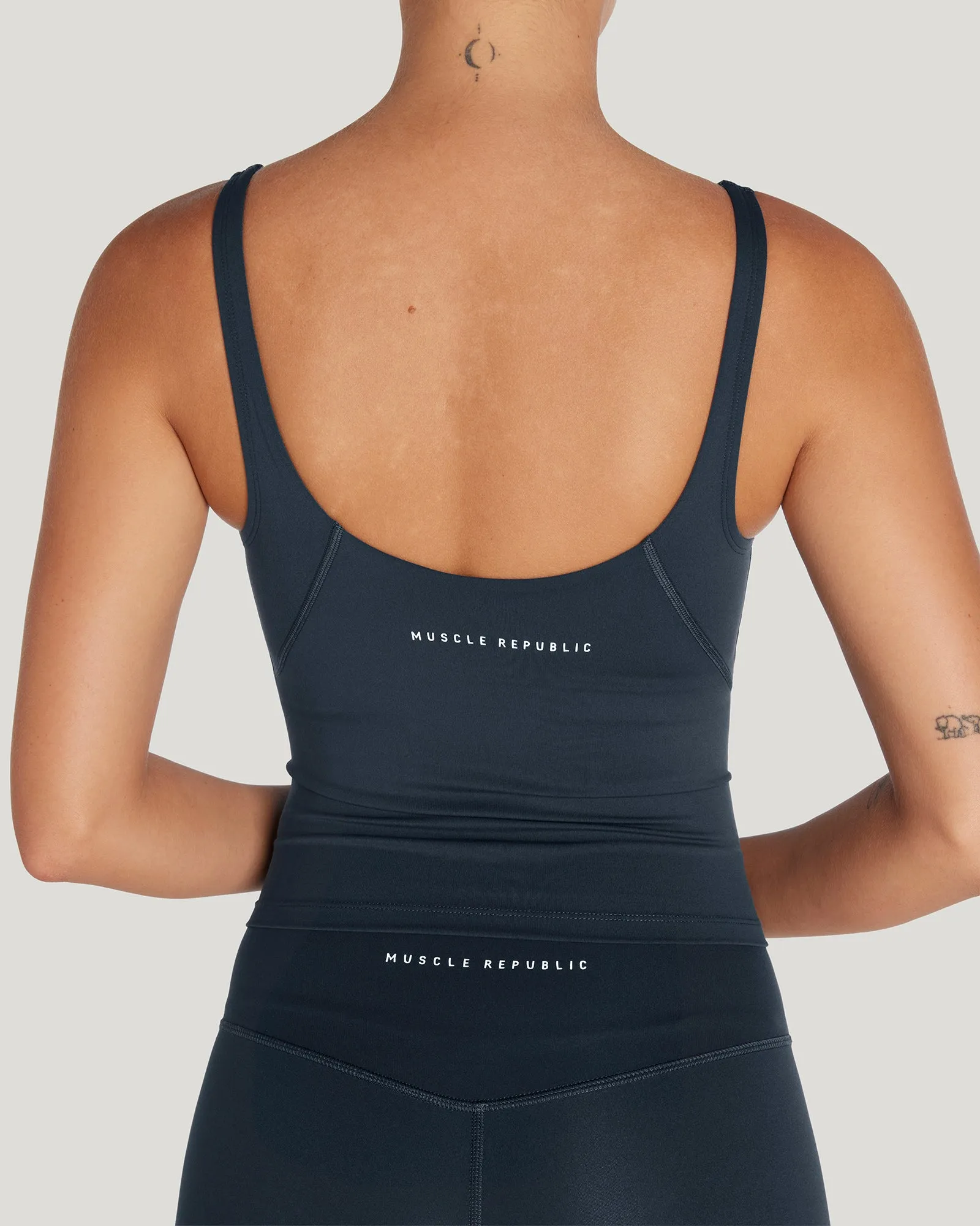 LUXE BROOKE LONGLINE TOP - ALLOY