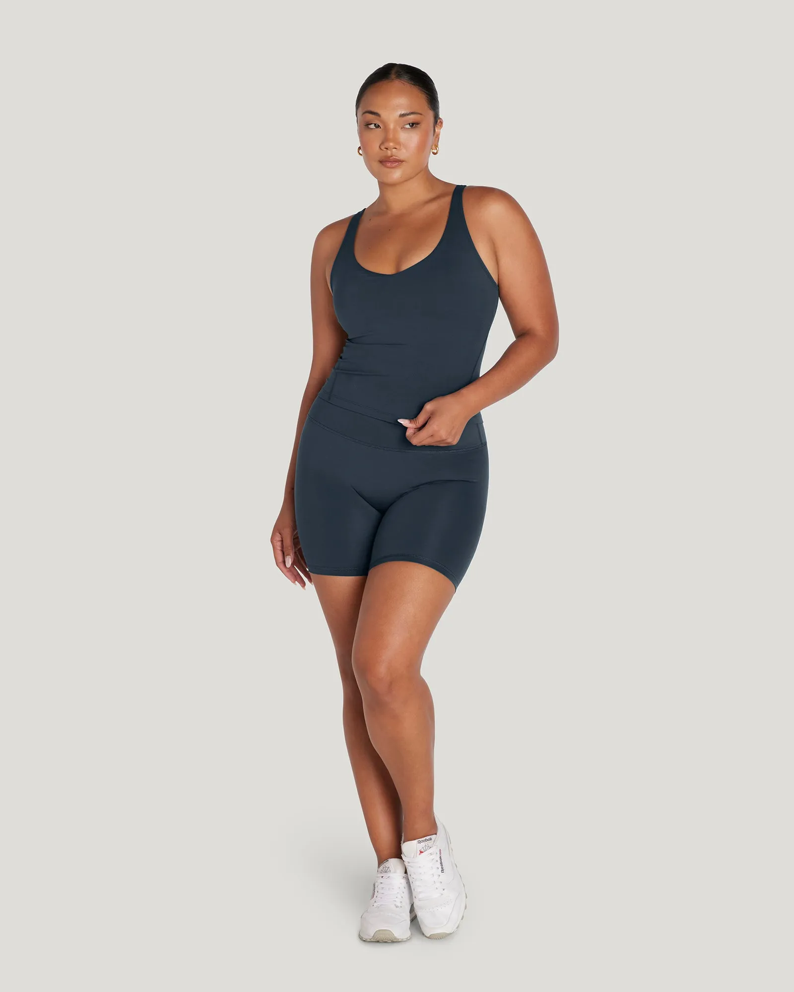 LUXE BROOKE LONGLINE TOP - ALLOY