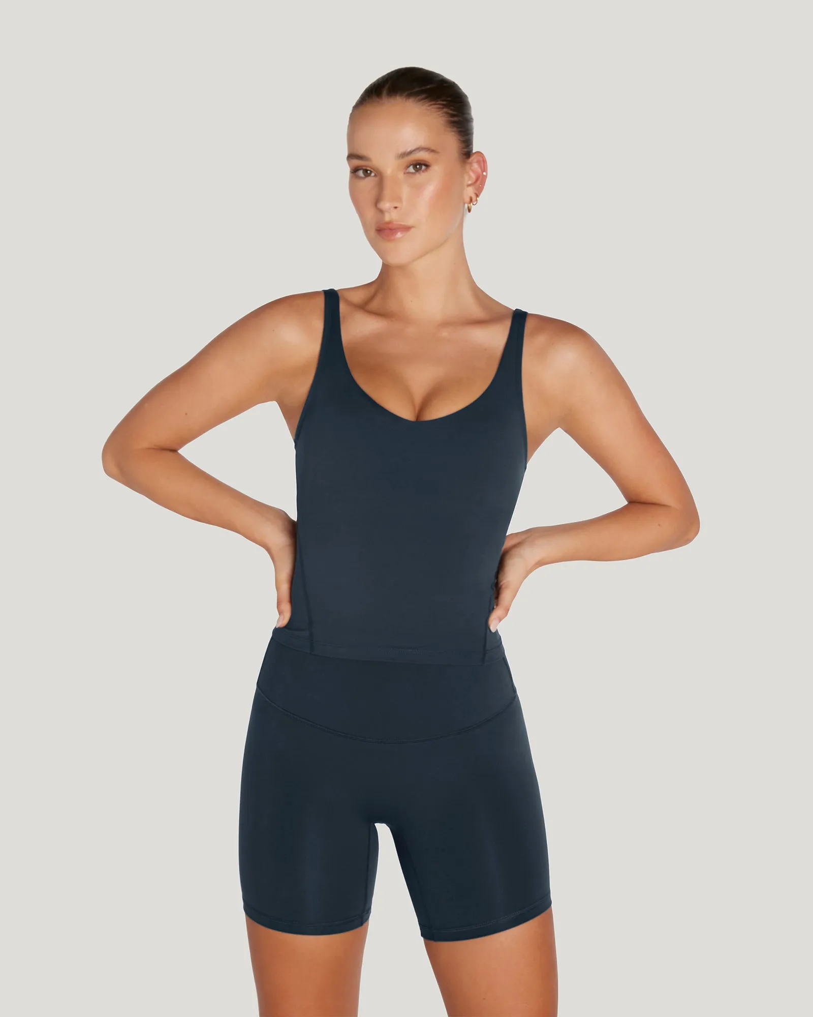 LUXE BROOKE LONGLINE TOP - ALLOY