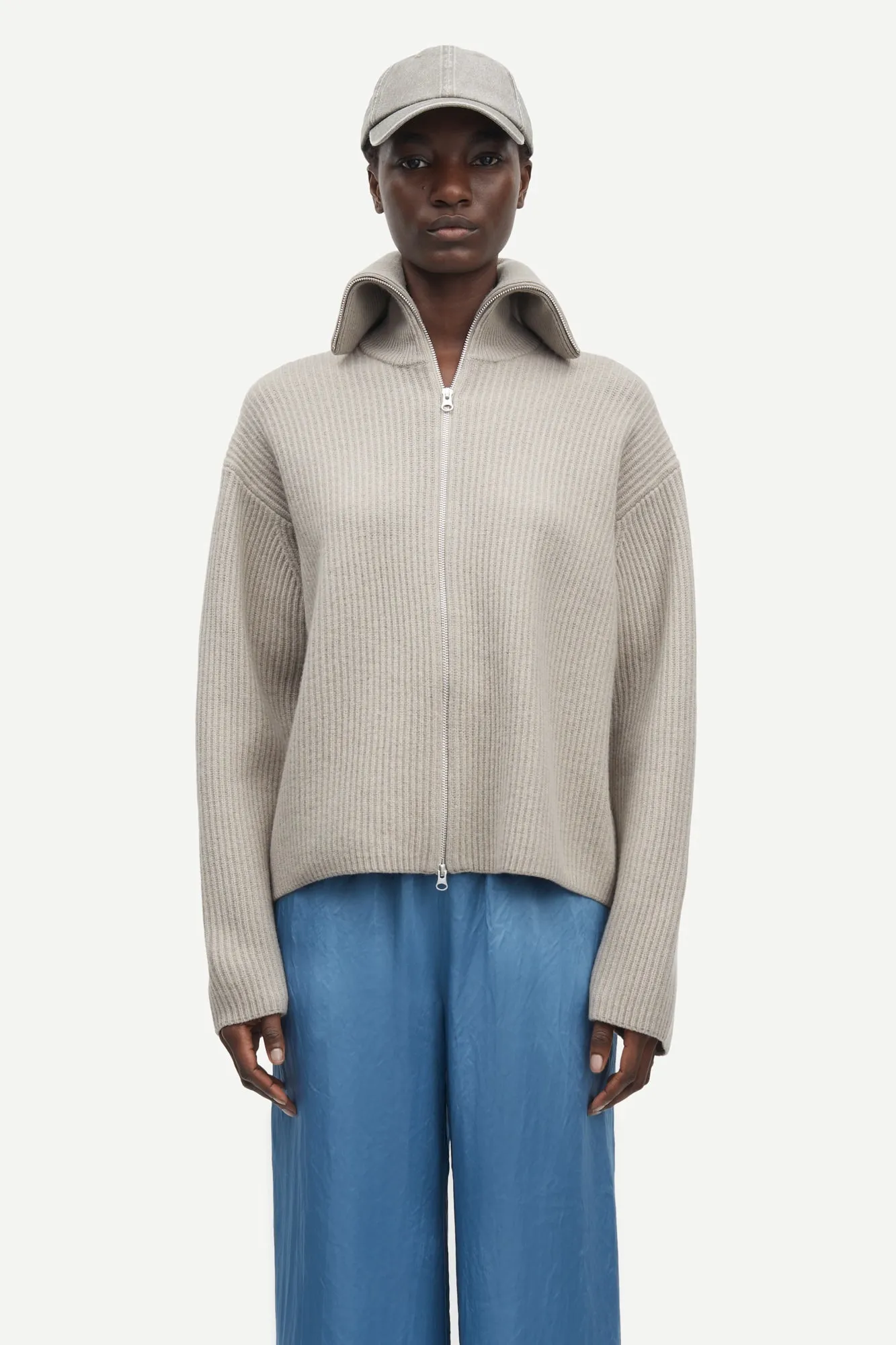 Nova Cardigan - String