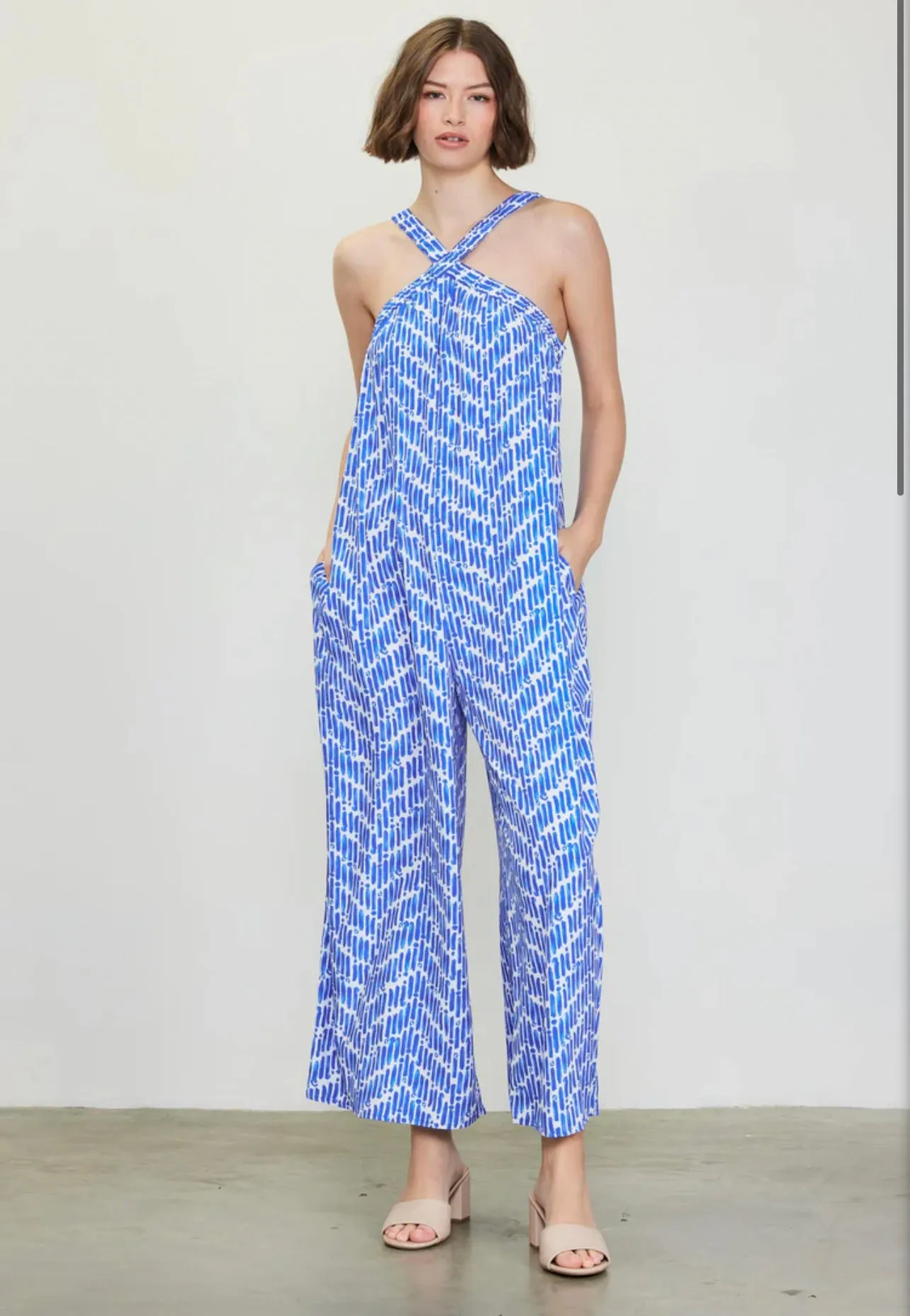 Skies Are Blue Printed Blue Halter Neck Jumpsuit