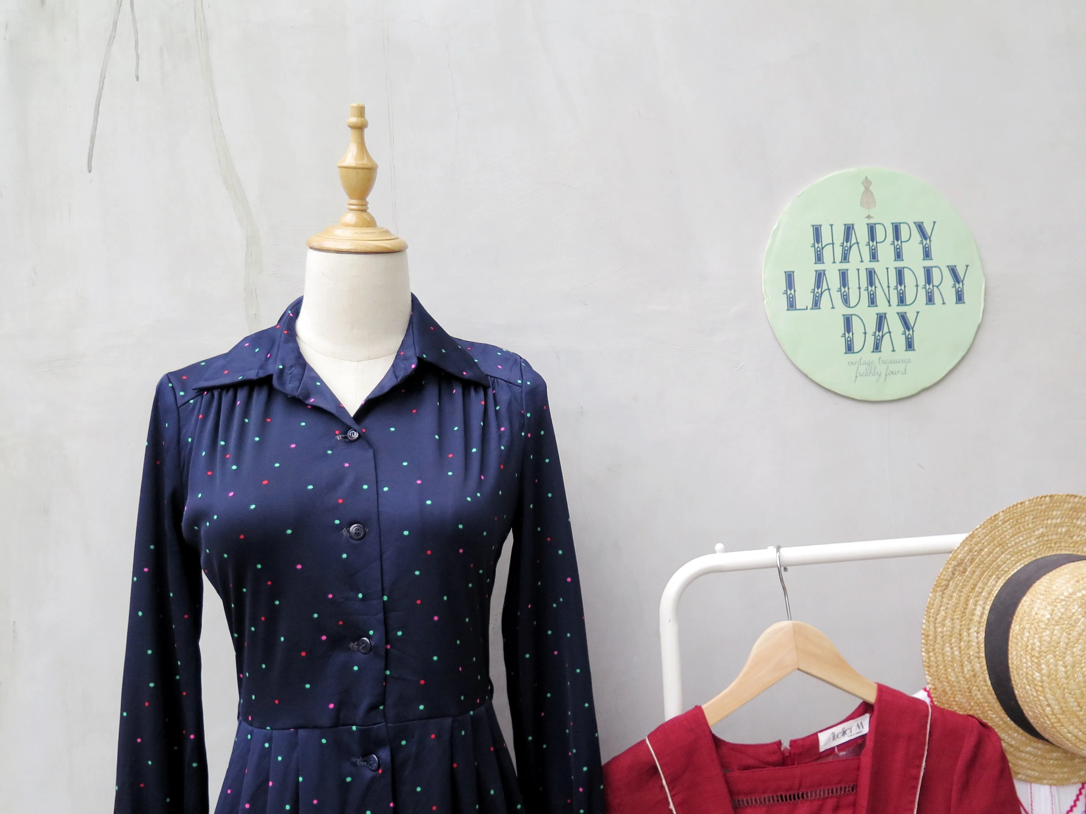 Supernova | Vintage 1960s 1970s multicolour polka  dots cosmic art long sleeve dress
