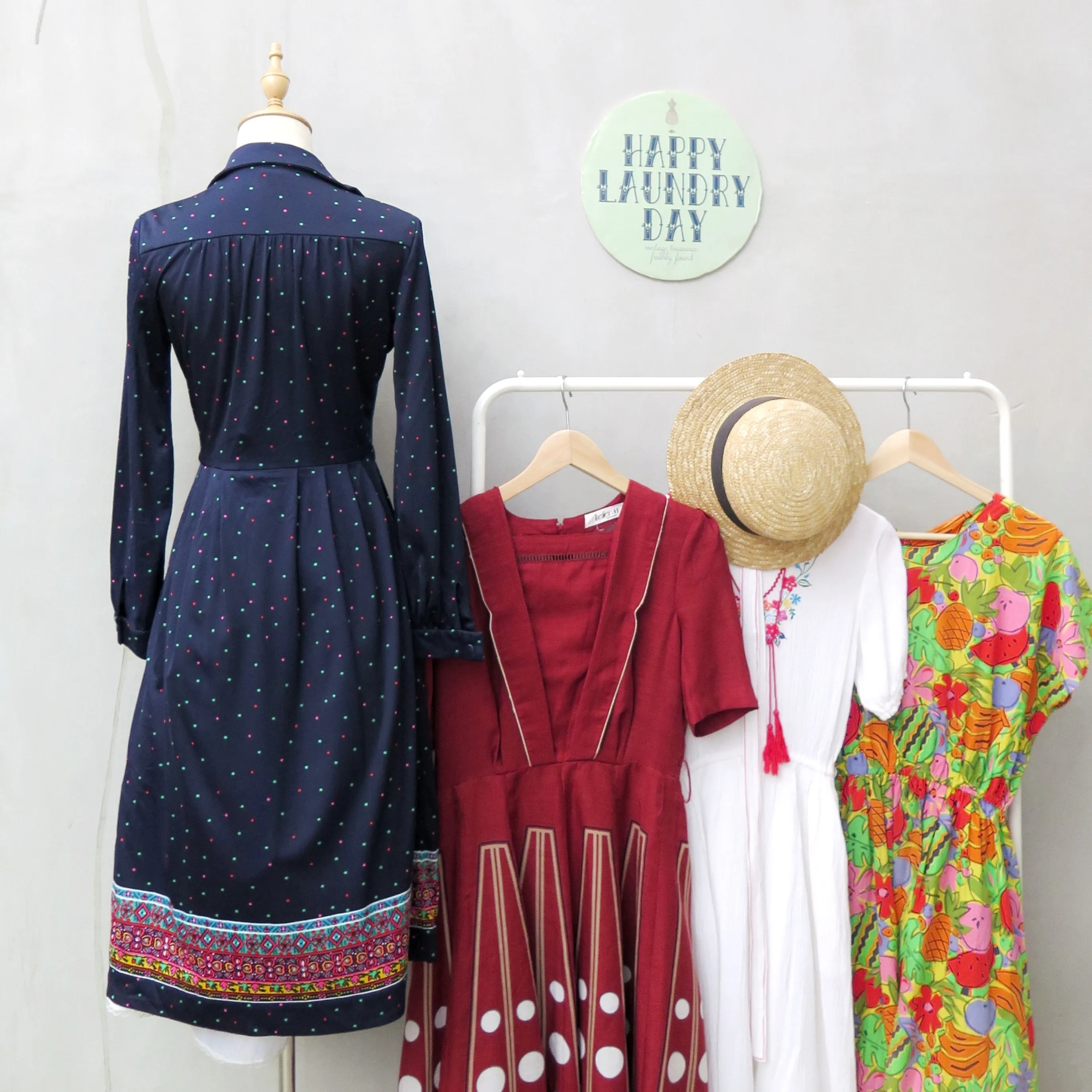 Supernova | Vintage 1960s 1970s multicolour polka  dots cosmic art long sleeve dress
