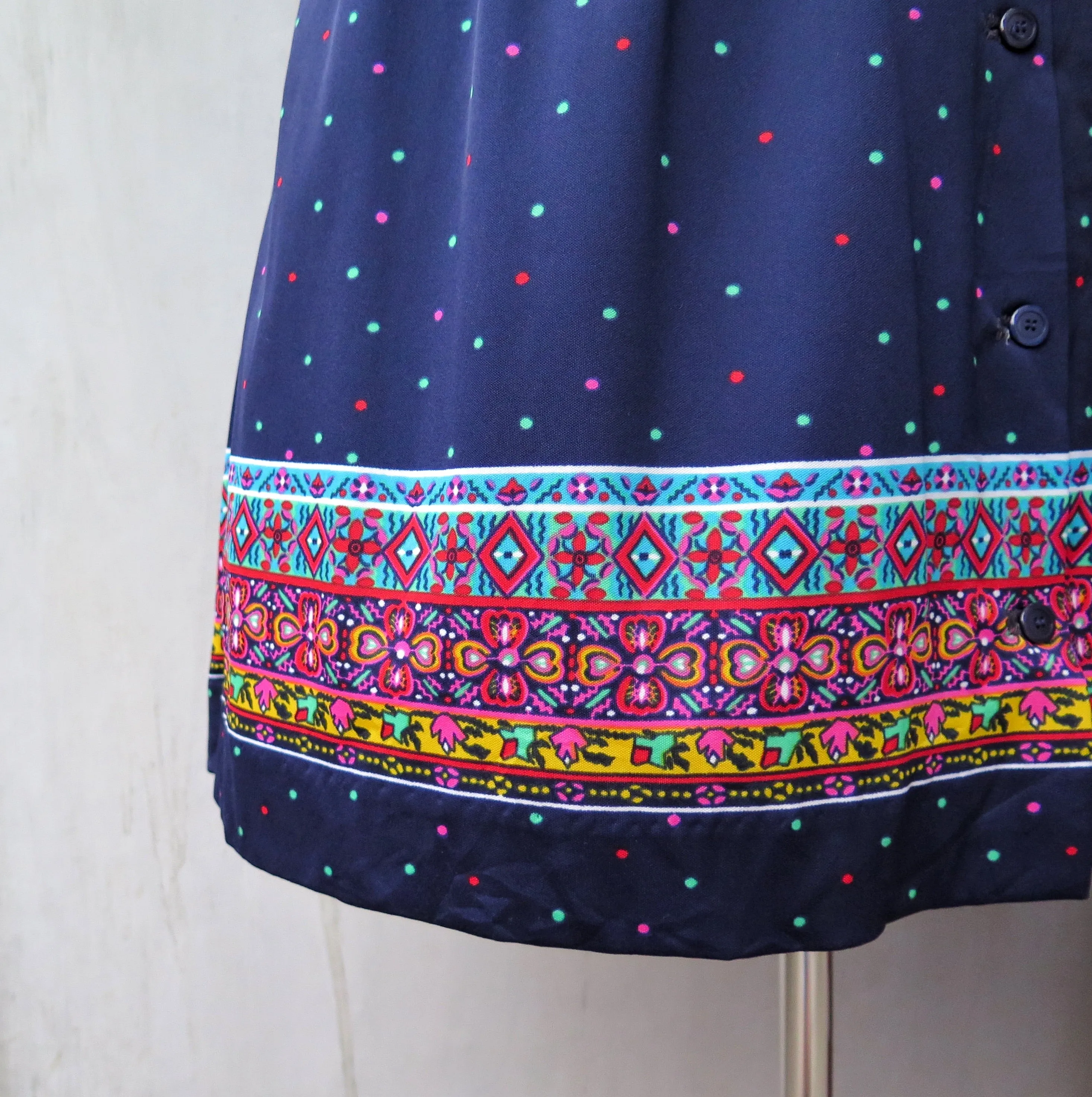 Supernova | Vintage 1960s 1970s multicolour polka  dots cosmic art long sleeve dress