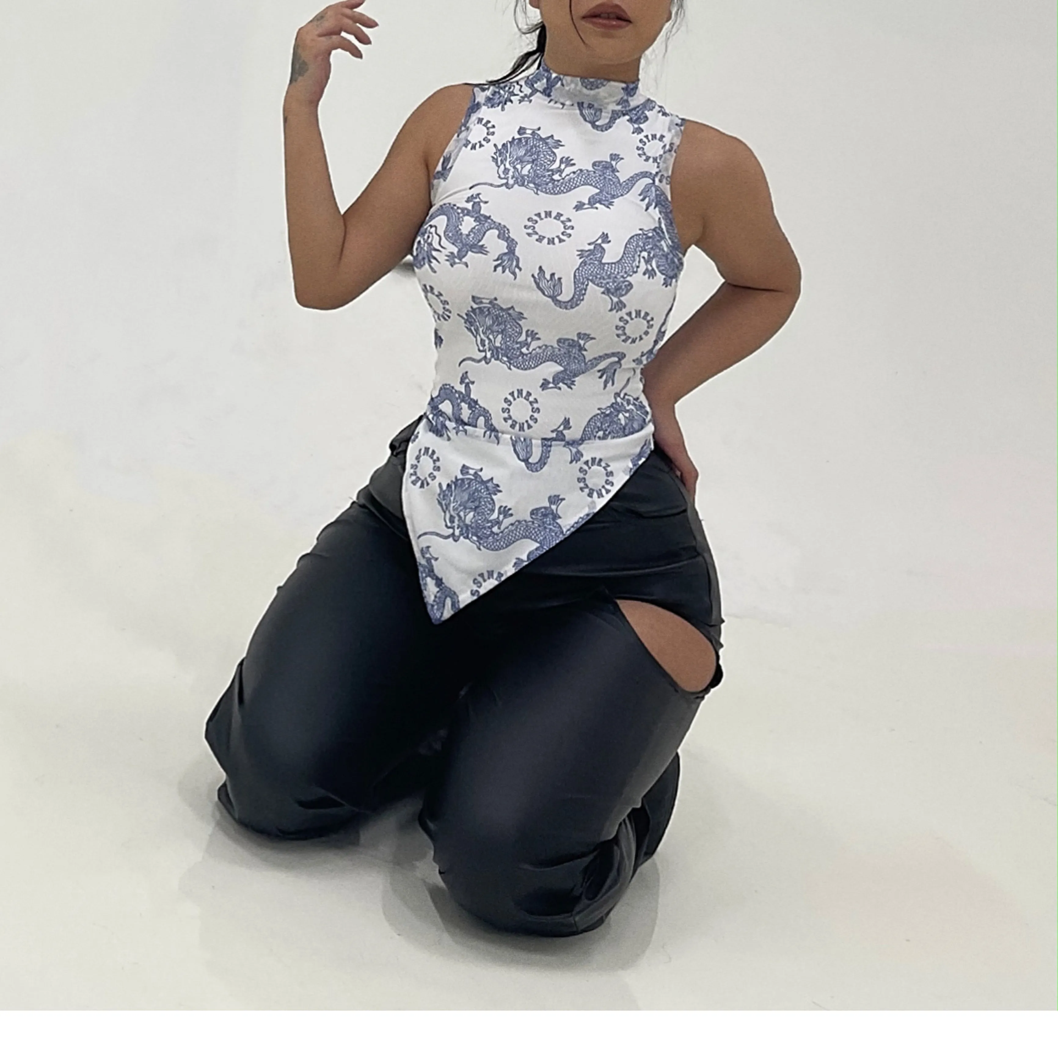 SYNEZ Blue Dragon Turtleneck Sleeveless Top