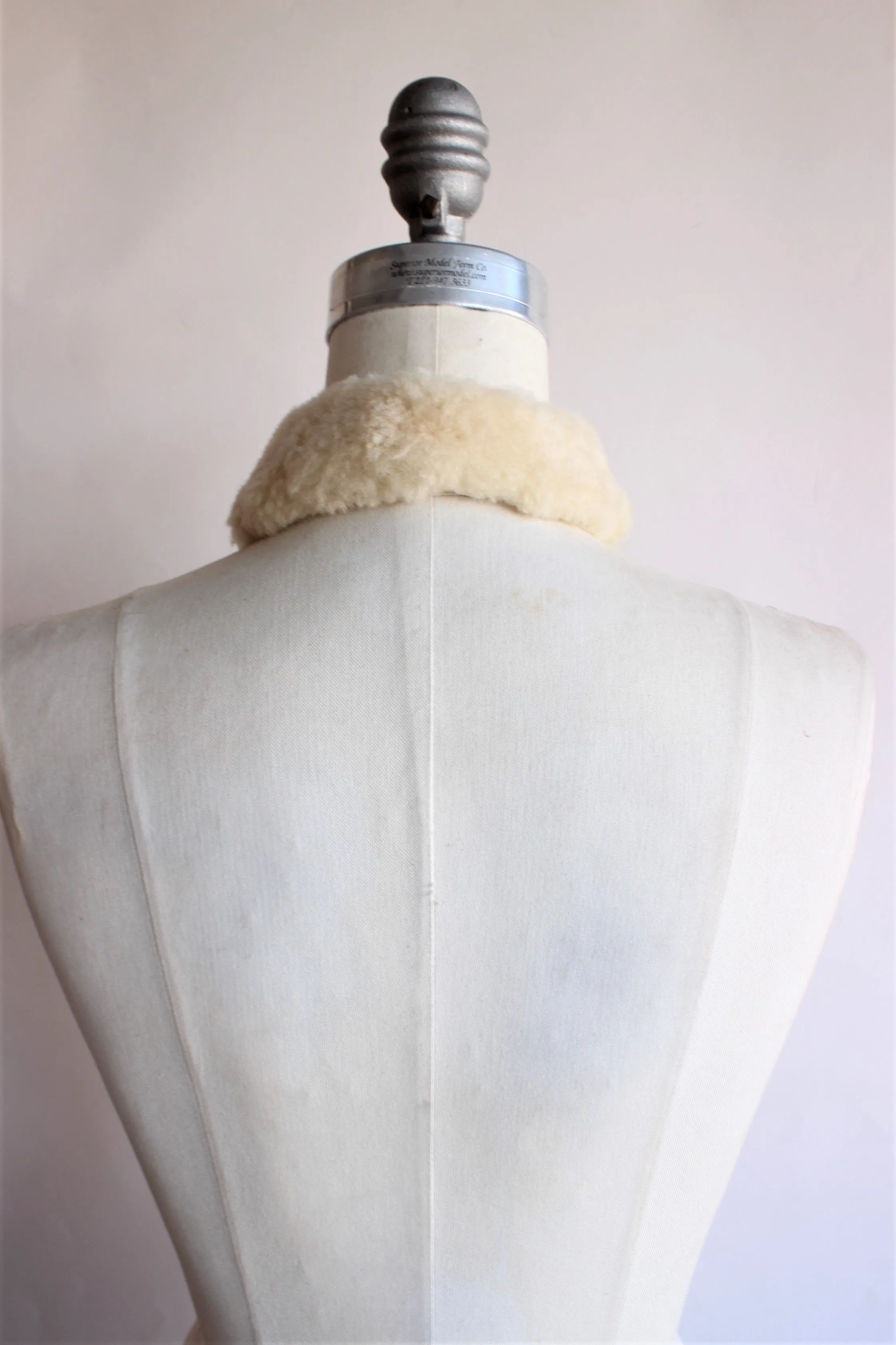 Vintage 1950s Cream Faux Fur Collar With Bobbles